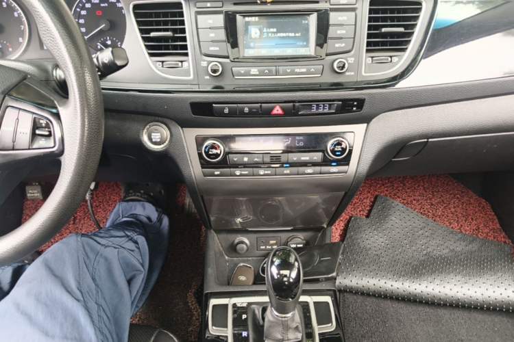 Used Hyundai Mistra 2014 1.8L Automatic Smart GLS Audio And AC Panel
