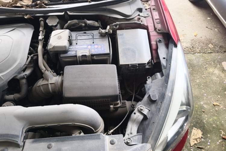 Used Hyundai Mistra 2014 1.8L Automatic Smart GLS Engine Bay Left