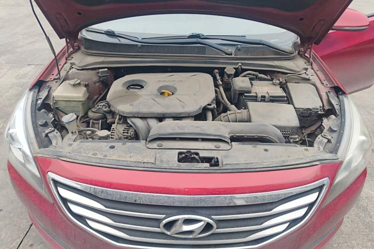 Used Hyundai Mistra 2014 1.8L Automatic Deluxe DLX Model Engine Bay
