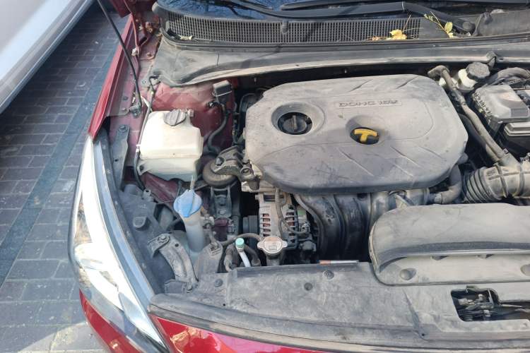 Used Hyundai Mistra 2014 1.8L Automatic Deluxe DLX Model Engine Bay Right