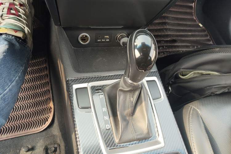 Used Hyundai Mistra 2014 1.8L Automatic Smart GLS Gear Lever