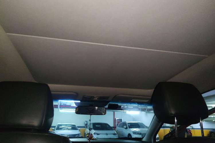 Used Hyundai Mistra 2014 1.8L Automatic Deluxe DLX Model Headliner