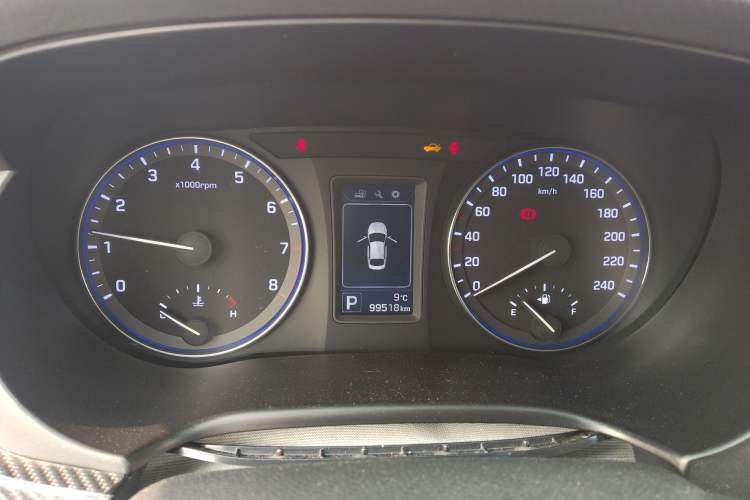 Used Hyundai Mistra 2014 1.8L Automatic Smart GLS Instrument Cluster