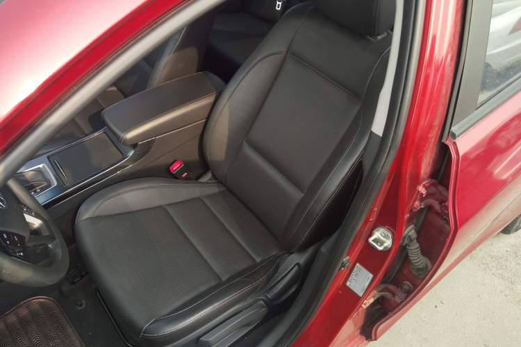 Used Hyundai Mistra 2014 1.8L Automatic Smart GLS Left Front Seat