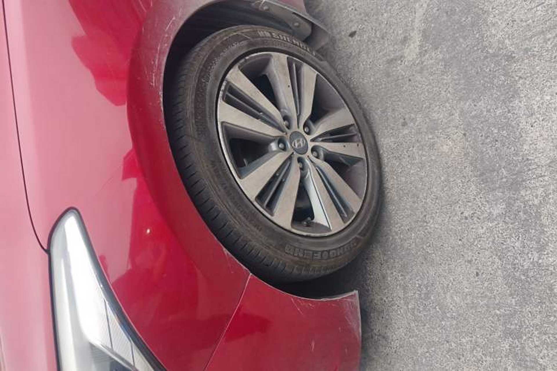 Used Hyundai Mistra 2014 1.8L Automatic Deluxe DLX Model Left Front Wheel Hub