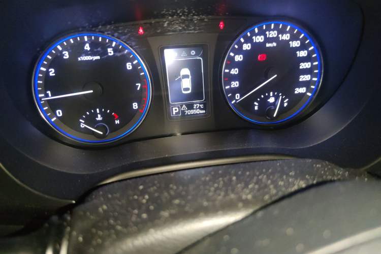 Used Hyundai Mistra 2014 1.8L Automatic Deluxe DLX Model Odometer Close Up