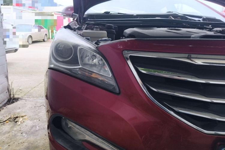 Used Hyundai Mistra 2014 1.8L Automatic Smart GLS Right Front Headlight