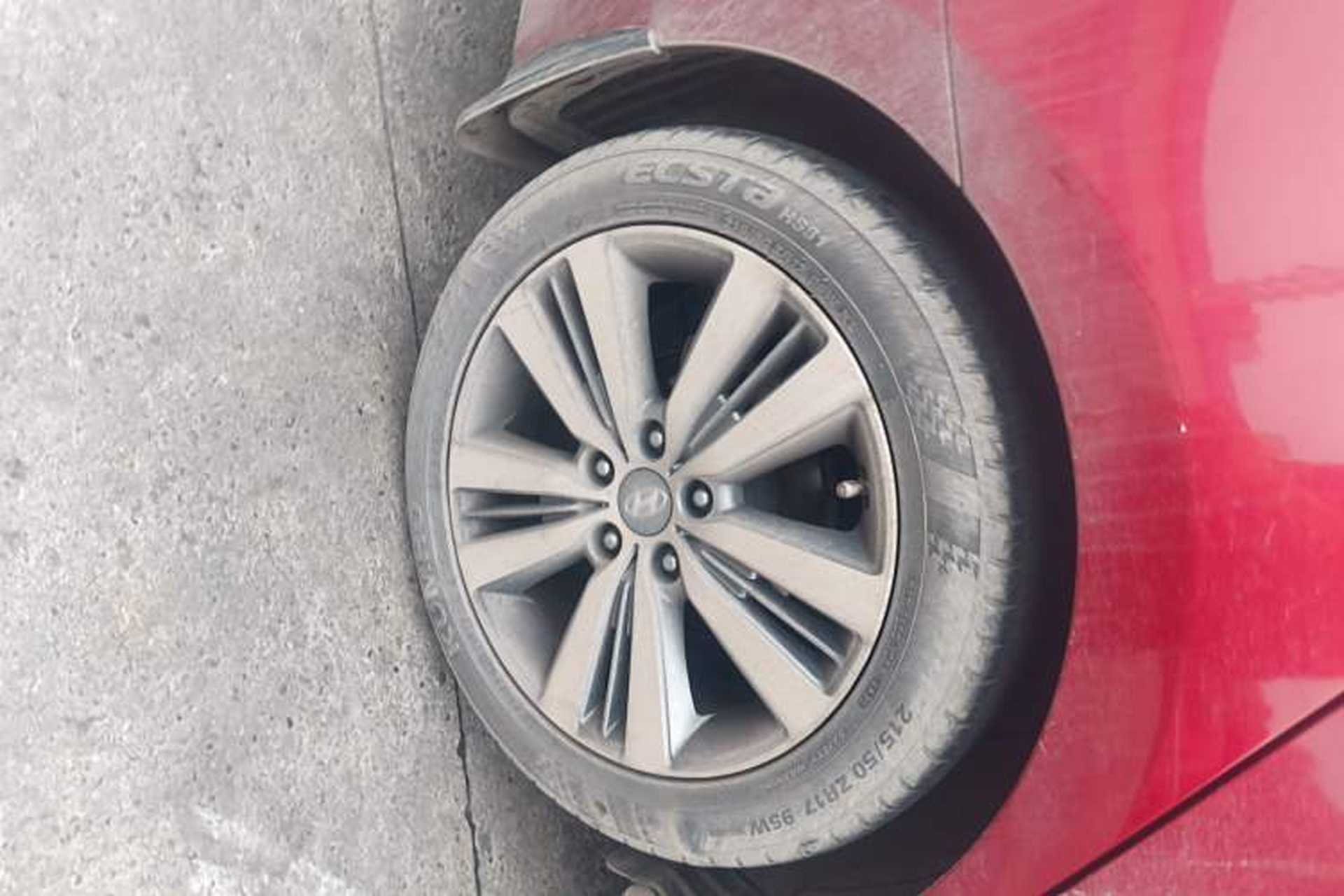 Used Hyundai Mistra 2014 1.8L Automatic Deluxe DLX Model Right Rear Wheel Hub