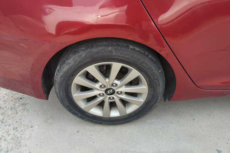 Used Hyundai Mistra 2014 1.8L Automatic Smart GLS Right Rear Wheel Hub