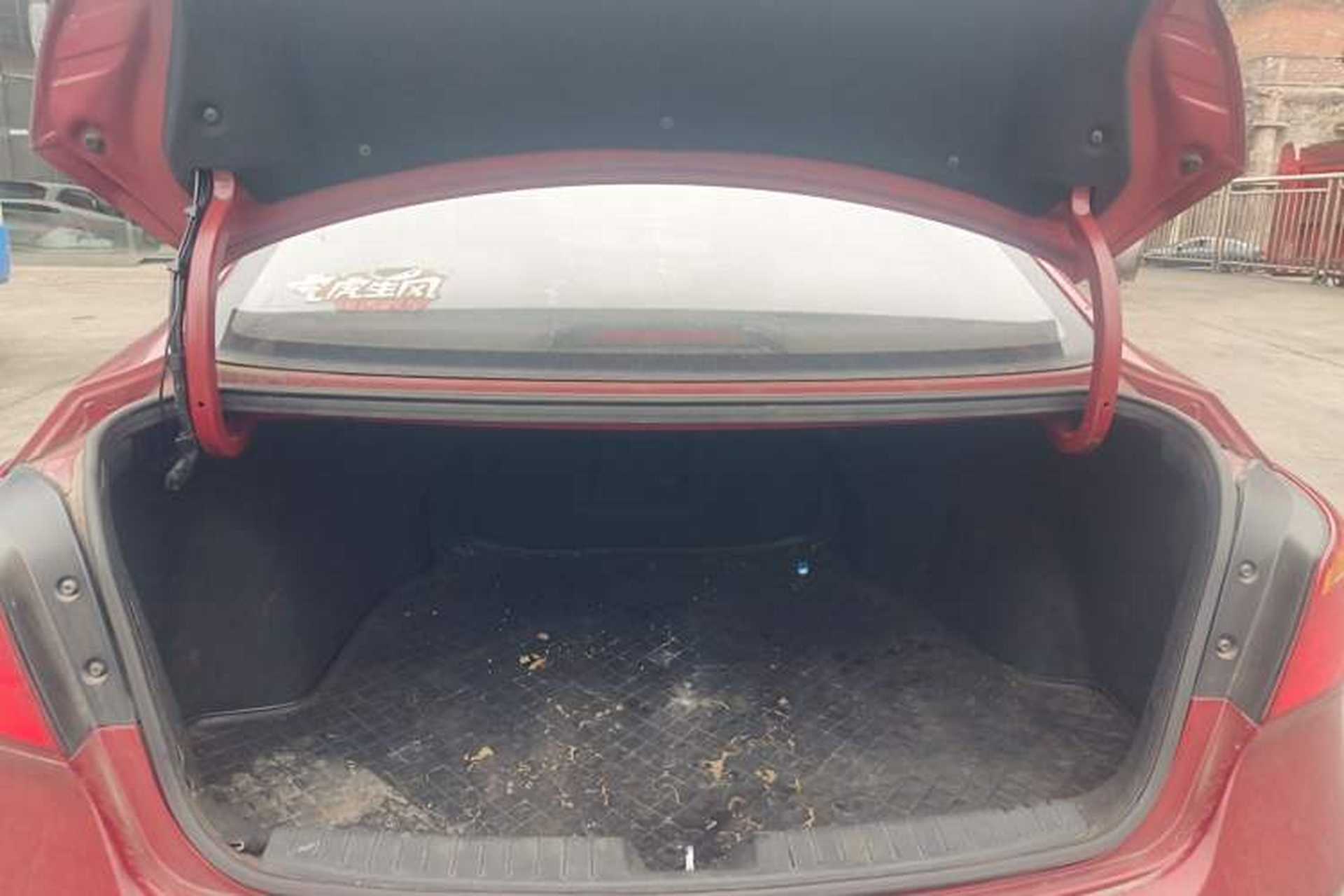 Used Hyundai Mistra 2014 1.8L Automatic Deluxe DLX Model Trunk