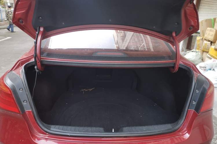 Used Hyundai Mistra 2014 1.8L Automatic Deluxe DLX Model Trunk