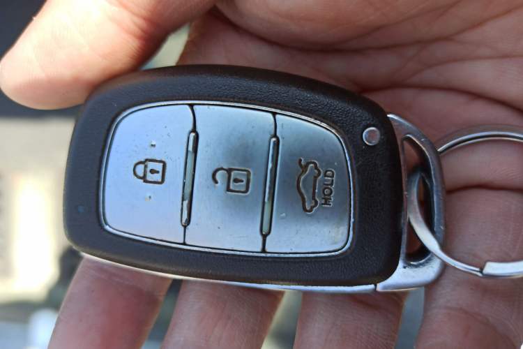 Used Hyundai Mistra 2014 1.8L Automatic Smart GLS Vehicle Key