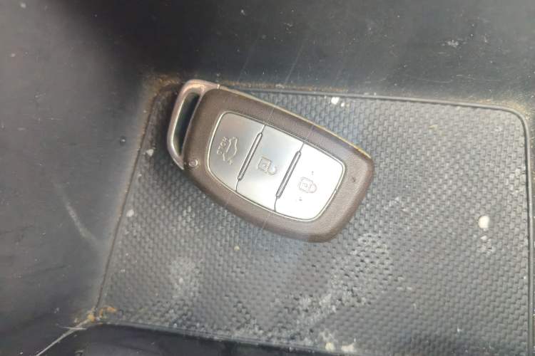 Used Hyundai Mistra 2014 1.8L Automatic Deluxe DLX Model Vehicle Key