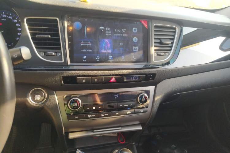 Used Hyundai Mistra 2014 1.8L Automatic Deluxe DLX Model Audio And AC Panel