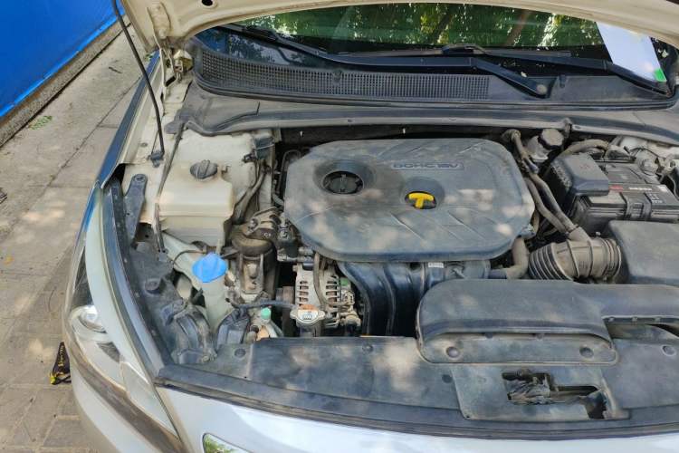 Used Hyundai Mistra 2014 1.8L Automatic Deluxe DLX Model Engine Bay Right