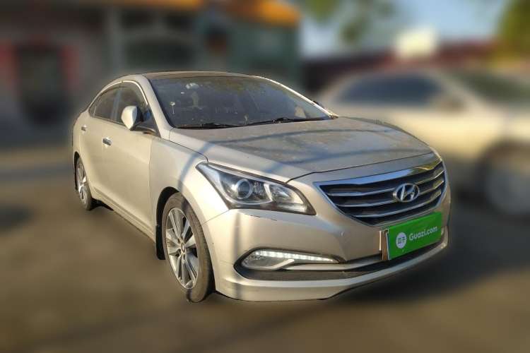 Used Hyundai Mistra 2014 1.8L Automatic Deluxe DLX Model Front Right 45 Deg