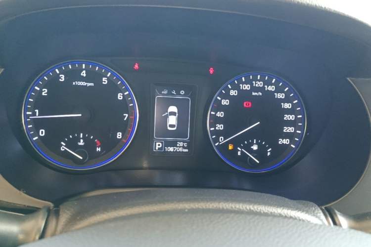Used Hyundai Mistra 2014 1.8L Automatic Smart GLS Instrument Cluster