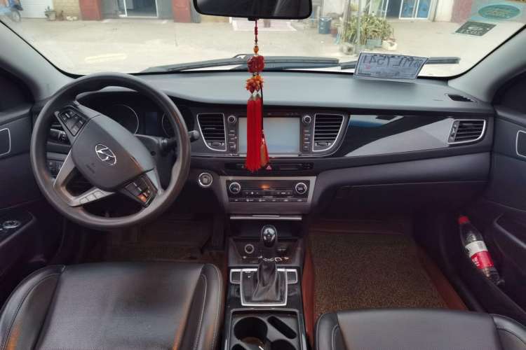 Used Hyundai Mistra 2014 1.8L Automatic Smart GLS Interior 1
