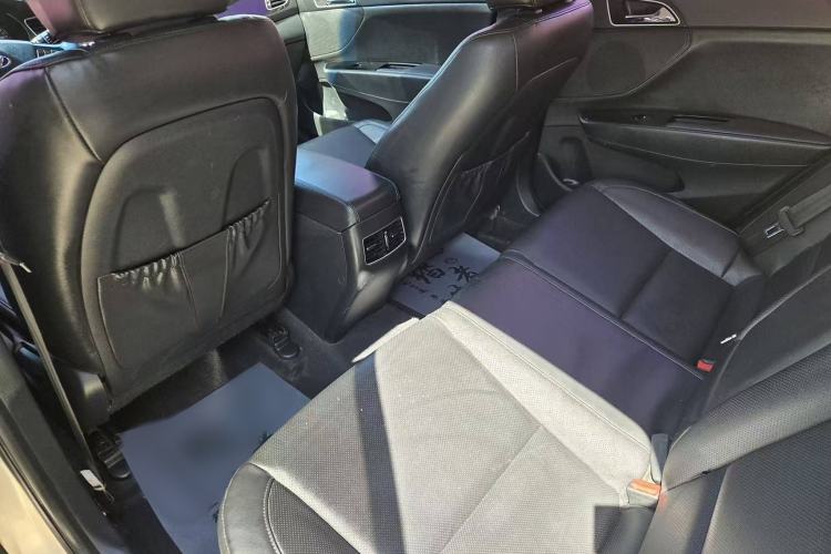Used Hyundai Mistra 2014 1.8L Automatic Smart GLS Interior 3