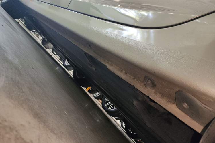 Used Hyundai Mistra 2014 1.8L Automatic Deluxe DLX Model Left Side Sill