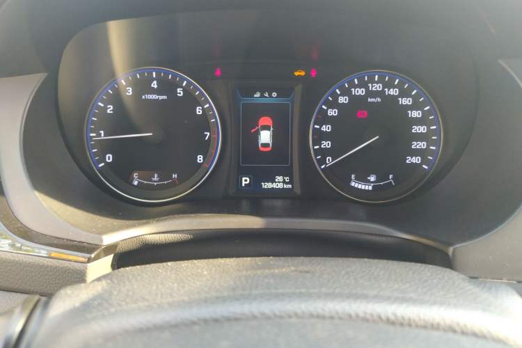 Used Hyundai Mistra 2014 1.8L Automatic Deluxe DLX Model Odometer Close Up