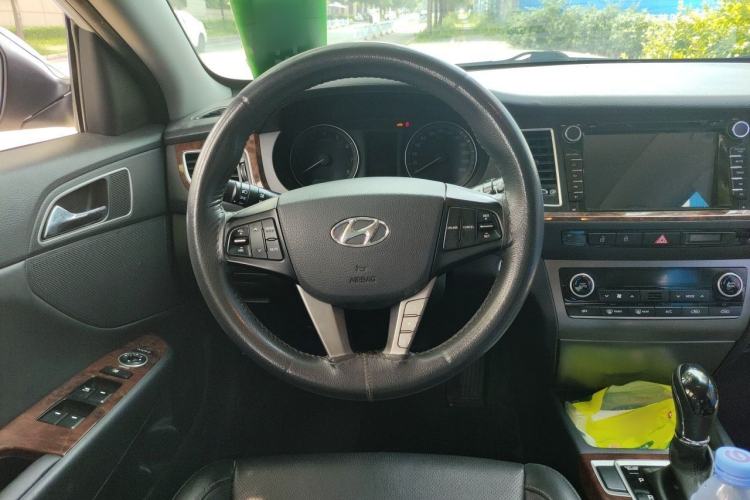 Used Hyundai Mistra 2014 1.8L Automatic Deluxe DLX Model Steering Wheel