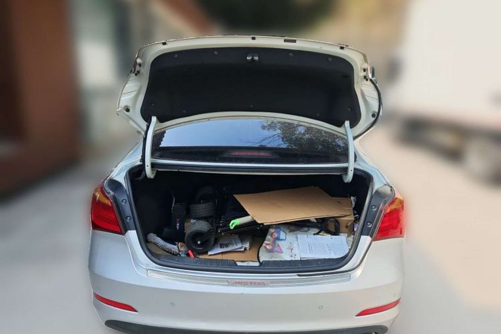 Used Hyundai Mistra 2014 1.8L Automatic Deluxe DLX Model Trunk