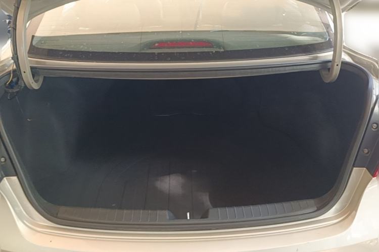 Used Hyundai Mistra 2014 1.8L Automatic Smart GLS Trunk