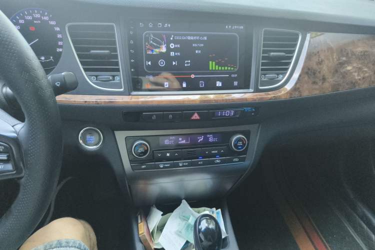 Used Hyundai Mistra 2014 1.8L Automatic Deluxe DLX Model Audio And AC Panel