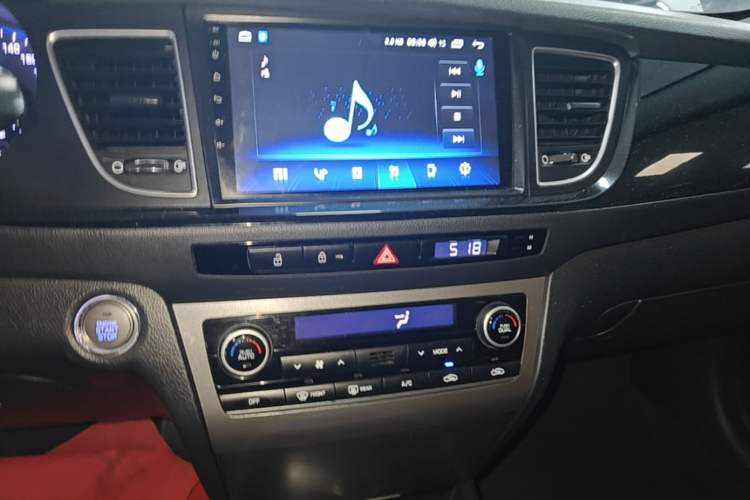 Used Hyundai Mistra 2014 1.8L Automatic Smart GLS Audio And AC Panel