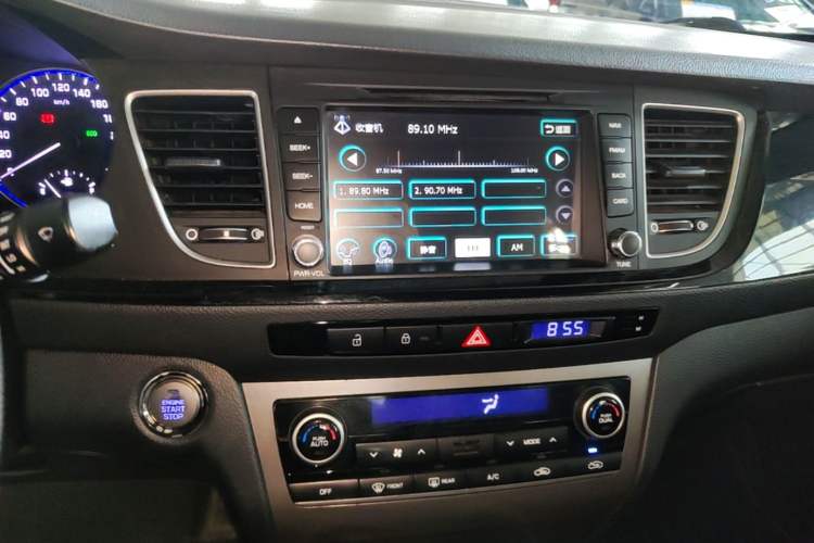 Used Hyundai Mistra 2014 1.8L Automatic Smart GLS Audio And AC Panel