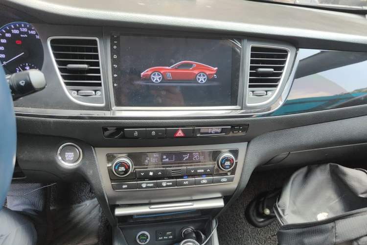 Used Hyundai Mistra 2014 1.8L Automatic Smart GLS Audio And AC Panel