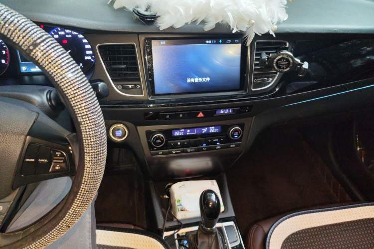 Used Hyundai Mistra 2014 1.8L Automatic Deluxe DLX Model Audio And AC Panel