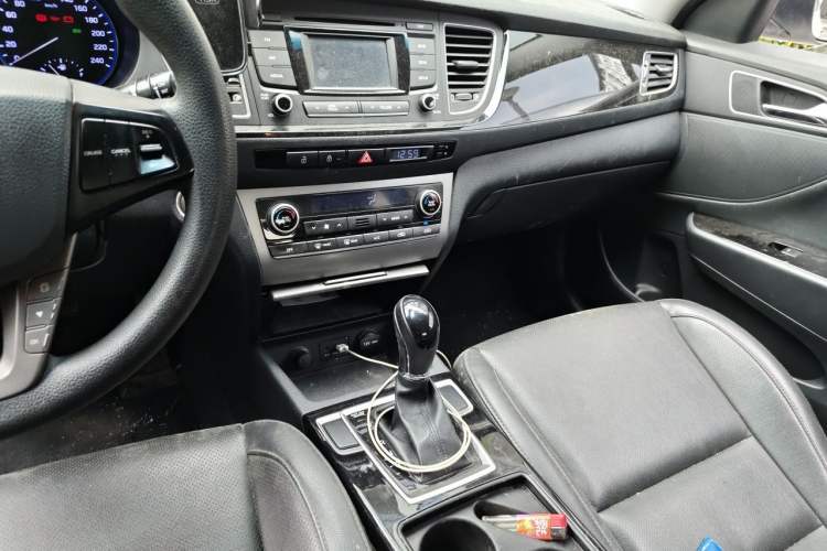 Used Hyundai Mistra 2014 1.8L Automatic Smart GLS Audio And AC Panel