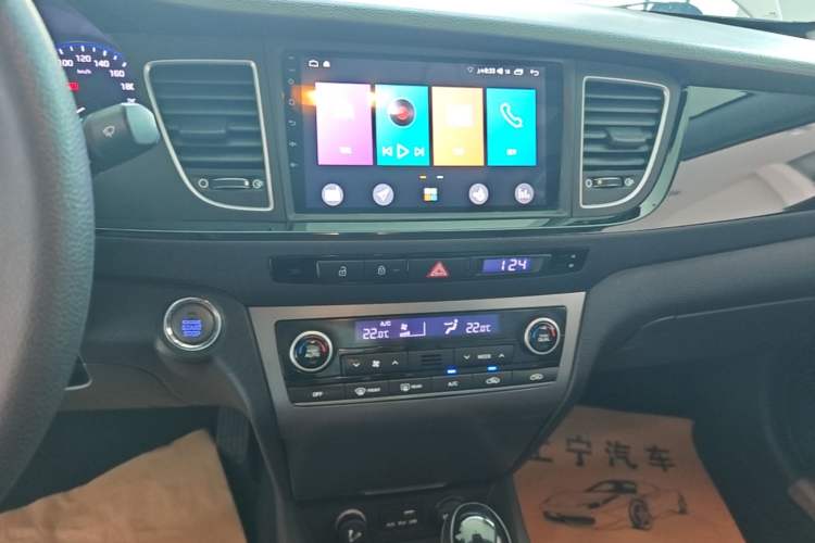 Used Hyundai Mistra 2014 1.8L Automatic Smart GLS Audio And AC Panel