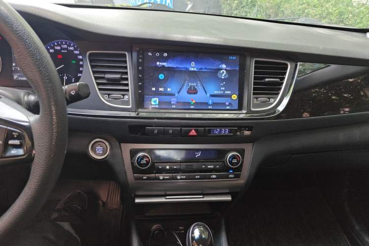 Used Hyundai Mistra 2014 1.8L Automatic Smart GLS Audio And AC Panel