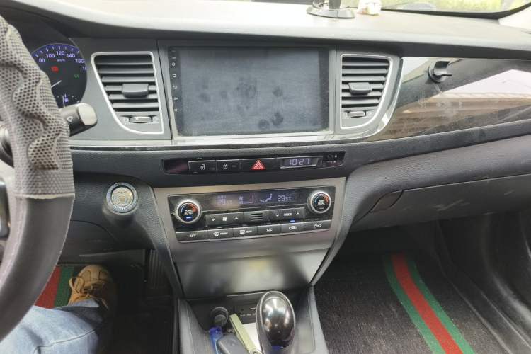 Used Hyundai Mistra 2014 1.8L Automatic Smart GLS Audio And AC Panel