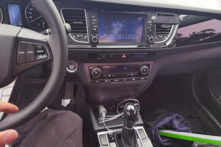 Used Hyundai Mistra 2014 1.8L Automatic Smart GLS Audio And AC Panel