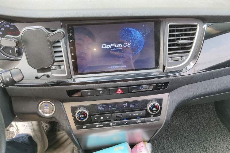 Used Hyundai Mistra 2014 1.8L Automatic Smart GLS Audio And AC Panel