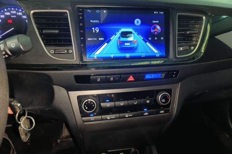 Used Hyundai Mistra 2014 1.8L Manual Comfort GL Model Audio And AC Panel