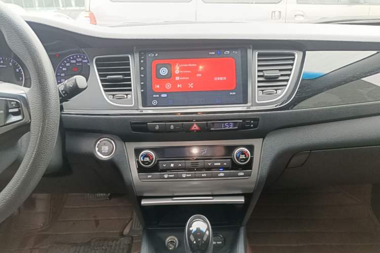 Used Hyundai Mistra 2014 1.8L Automatic Smart GLS Audio And AC Panel