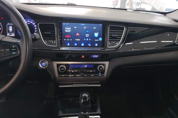 Used Hyundai Mistra 2014 1.8L Automatic Smart GLS Audio And AC Panel