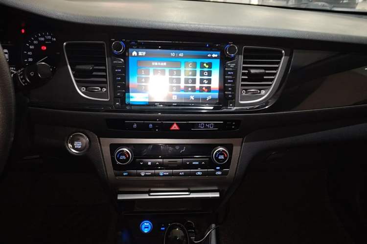 Used Hyundai Mistra 2014 1.8L Automatic Smart GLS Audio And AC Panel