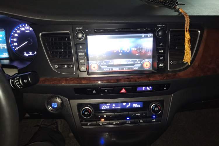 Used Hyundai Mistra 2014 1.8L Automatic Deluxe DLX Model Audio And AC Panel