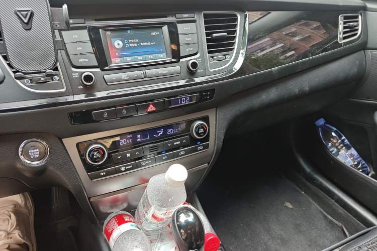 Used Hyundai Mistra 2014 1.8L Automatic Smart GLS Audio And AC Panel