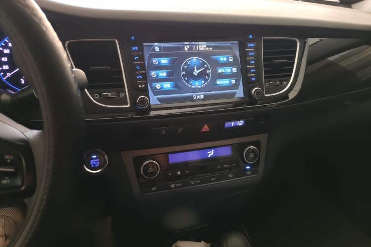 Used Hyundai Mistra 2014 1.8L Automatic Smart GLS Audio And AC Panel