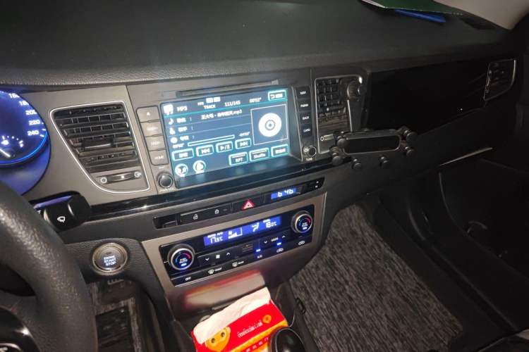 Used Hyundai Mistra 2014 1.8L Automatic Smart GLS Audio And AC Panel