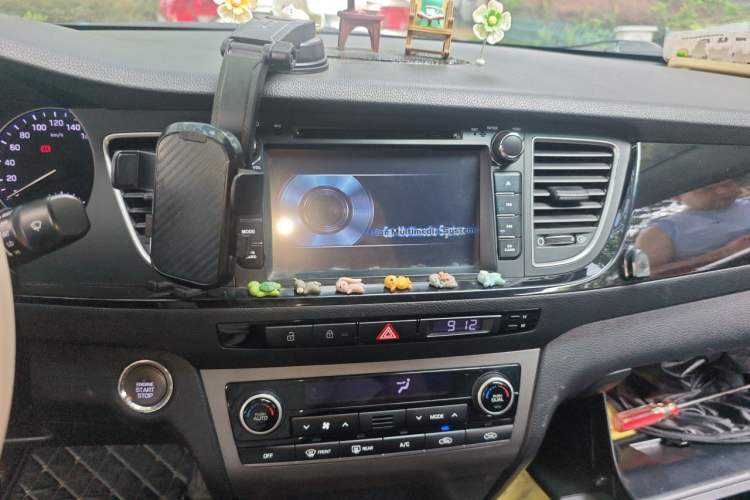 Used Hyundai Mistra 2014 1.8L Automatic Smart GLS Audio And AC Panel