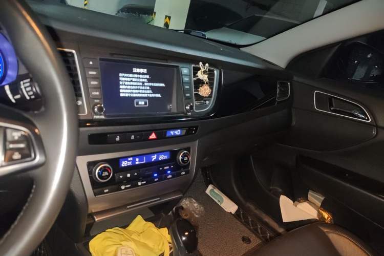 Used Hyundai Mistra 2014 1.8L Automatic Smart GLS Audio And AC Panel