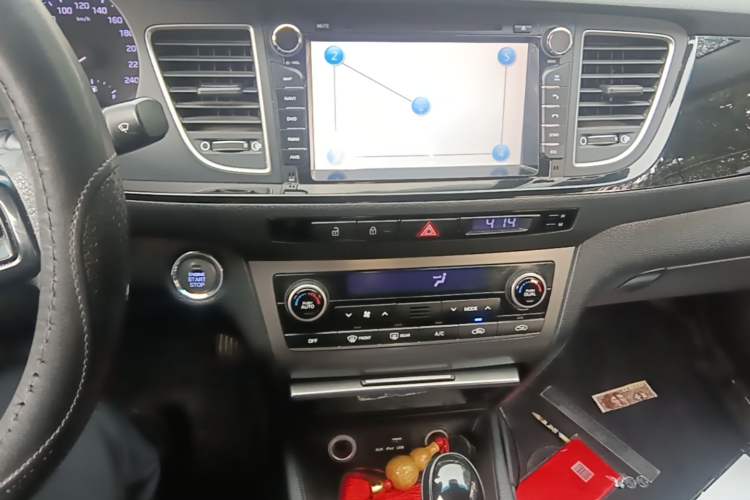 Used Hyundai Mistra 2014 1.8L Automatic Smart GLS Audio And AC Panel